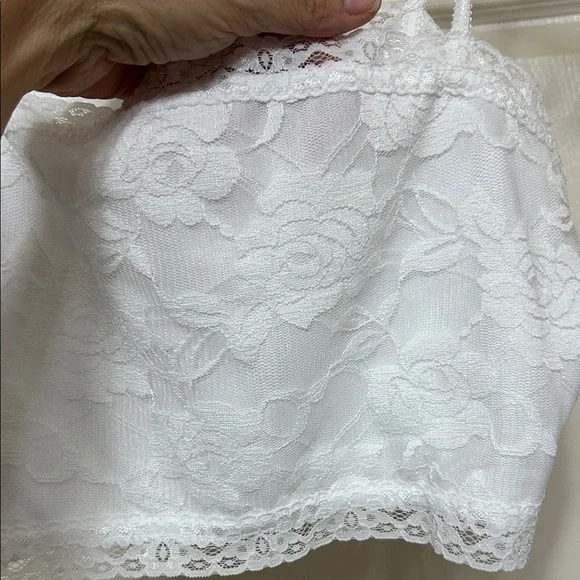 Pure Style Lace Crop Top White Semi-Sheer Gorgeous Rose Floral Lace Overlay M - Picture 4 of 10